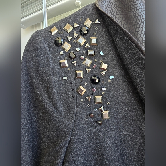 Alberto Makali Vintage Black Blazer with Studded Lapel - Picture 4 of 11